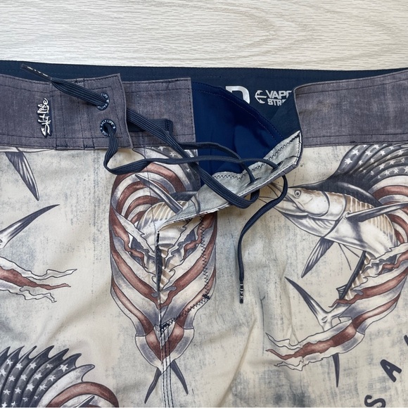 Salt Life Patriot USA Flag Sailfish Glory Swim Board Shorts Mens Size 40 New - Picture 9 of 12